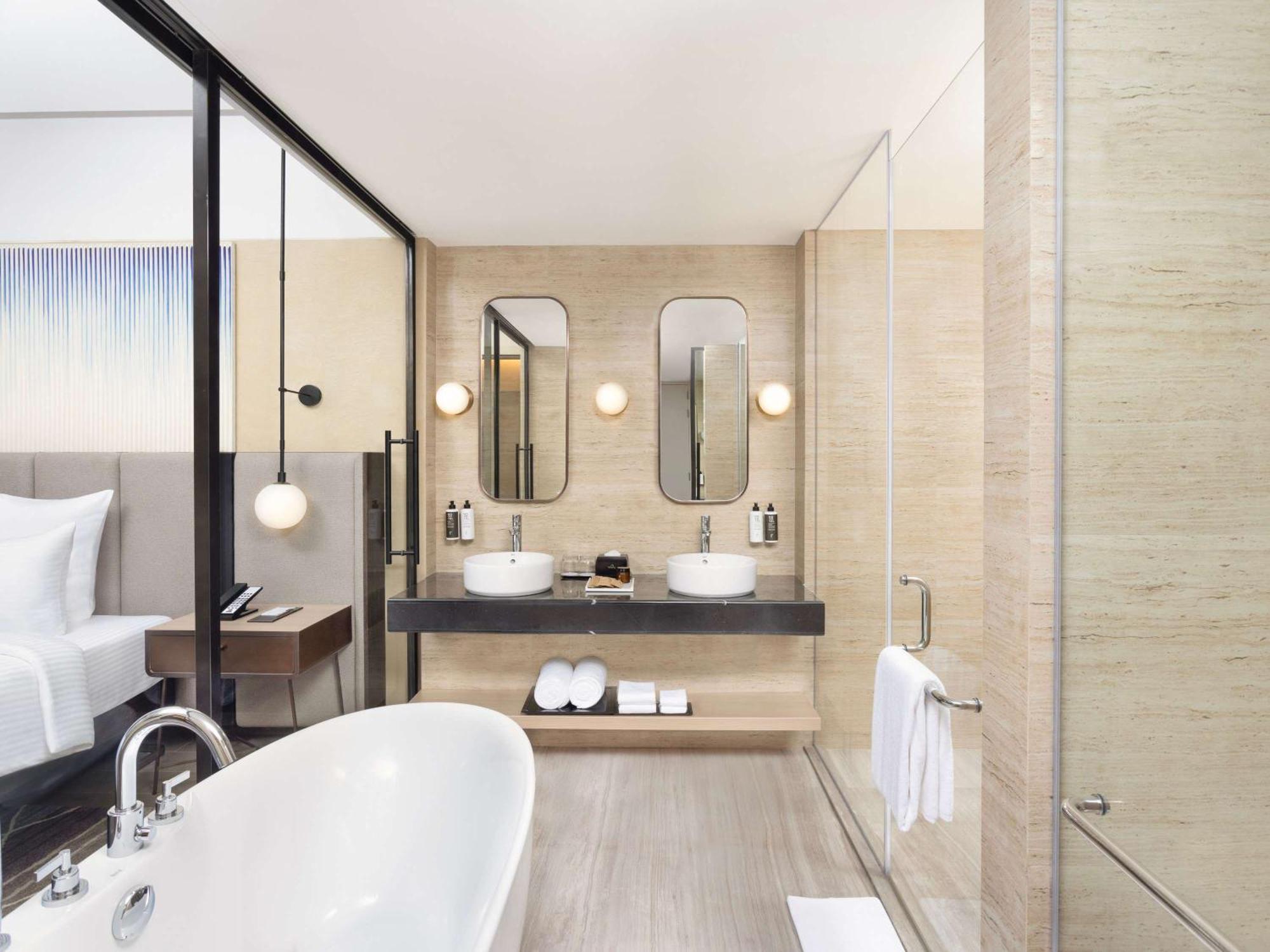 Novotel New Delhi City Centre 外观 照片